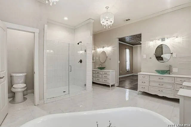 202 Helena St — Photo 13