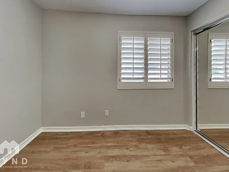 17524 W Mandalay Ln — Photo 9