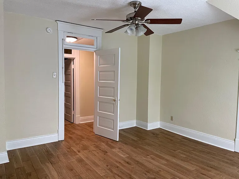218 Coventry Pl #C — Photo 10
