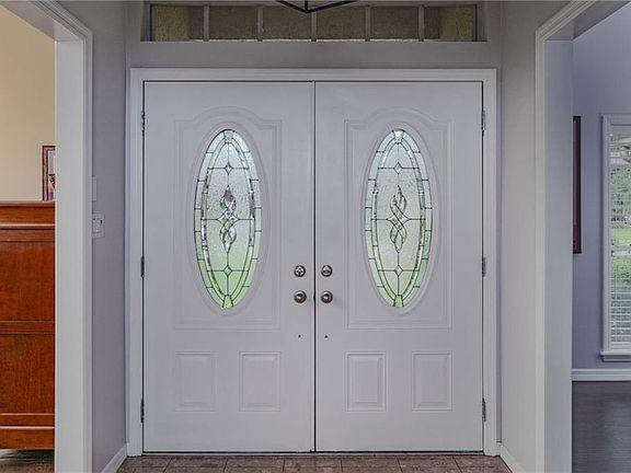 4th image of 549 S Longview Pl