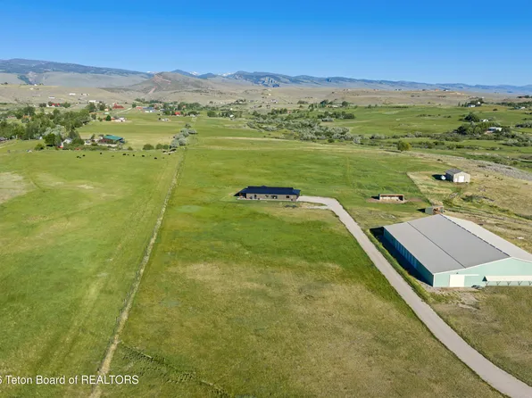 64 Golden Willow Rd, Lander, WY 82520