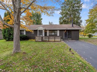 113 Clarewood Dr, Baldwinsville, NY 13027