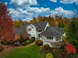 17381 Coldwater Trl, Chagrin Falls, OH 44023