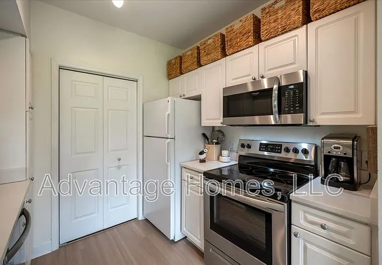 11610 Tomahawk Creek Pkwy #I — Photo 15