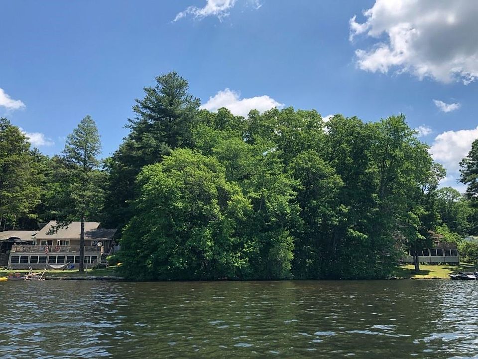 1st image of 7 Cove Dr