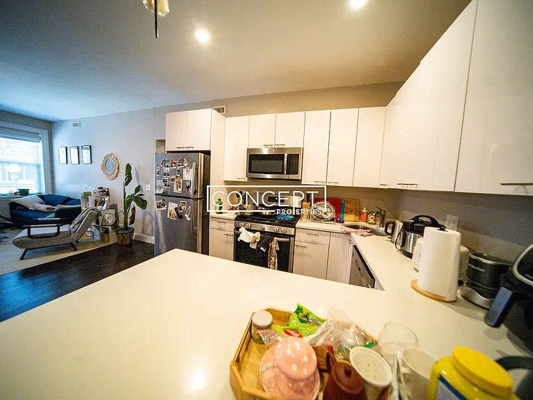 26 John F Kennedy St #4F — Photo 8