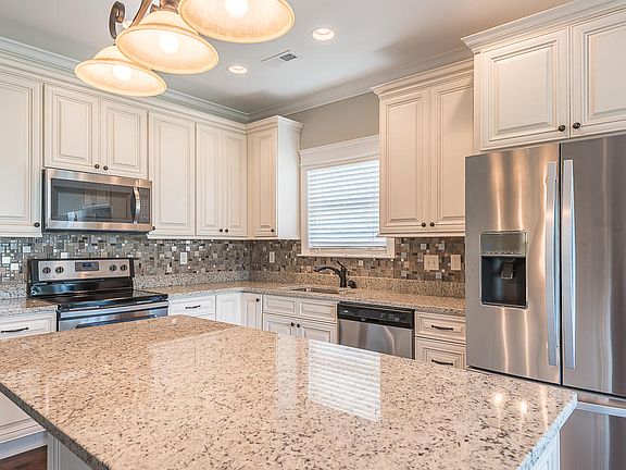 4th image of 628 Kailors Cove Cir