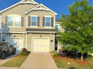 1233 Bigelow St, Charlotte, NC 28269