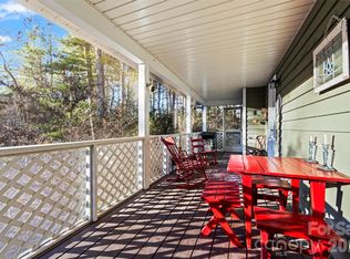 9 Meadow Wood Trl, Fletcher, NC 28732