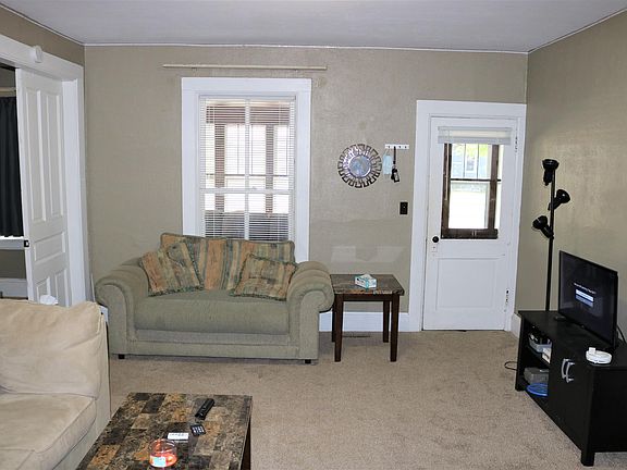 3rd image of 822 7th St S #826