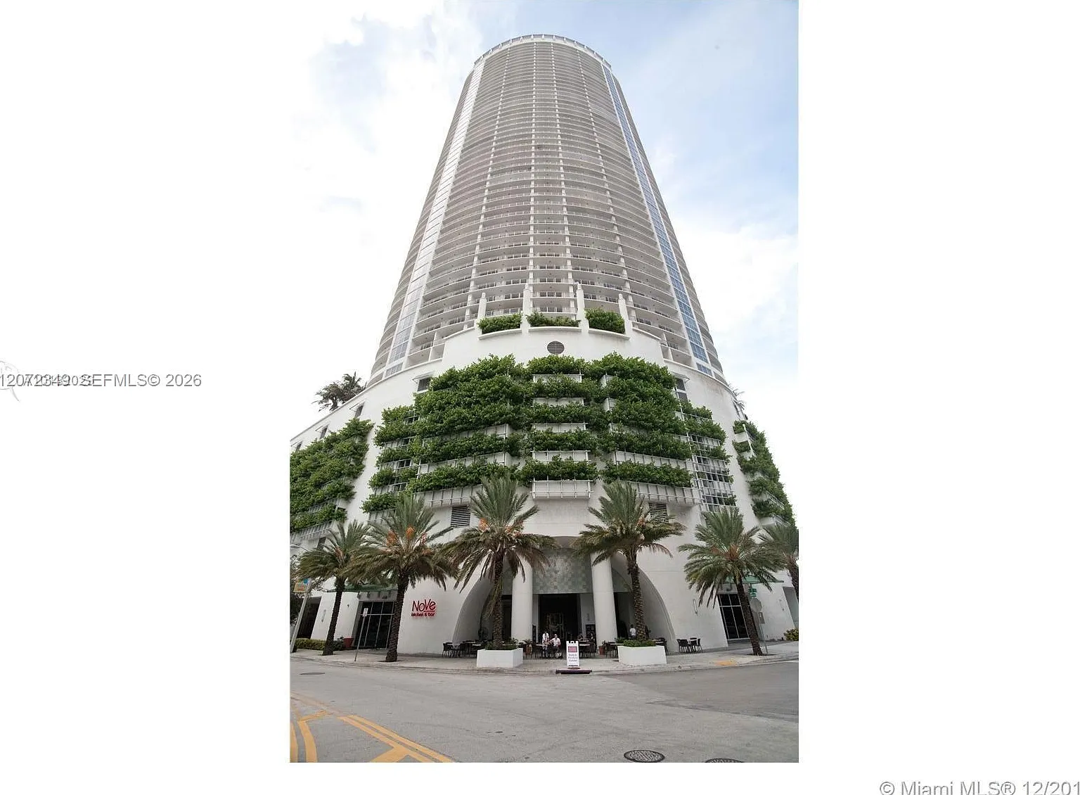 Opera Tower Condo — Photo 1