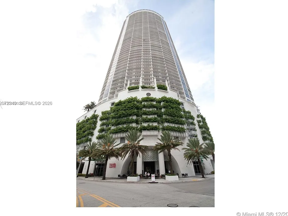 1750 N Bayshore Dr #2908