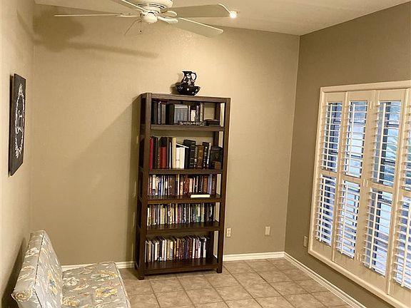 3rd image of 1219 Brown Dr