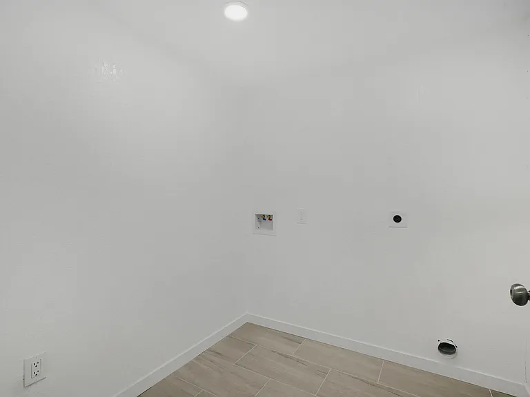 375 Depew St — Photo 22