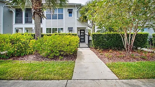 409 Crestview Dr Photo 1