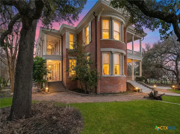 372 Magazine Ave, New Braunfels, TX 78130