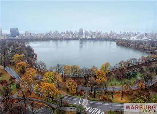 Sold by Warburg | media 17