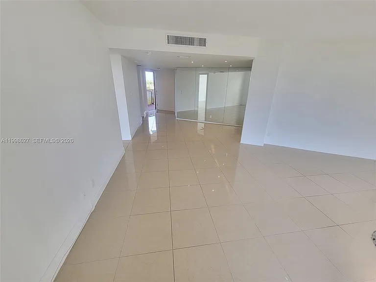 3301 N Country Club Dr #811 — Photo 20