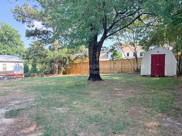 120 E Rowan St — Photo 45