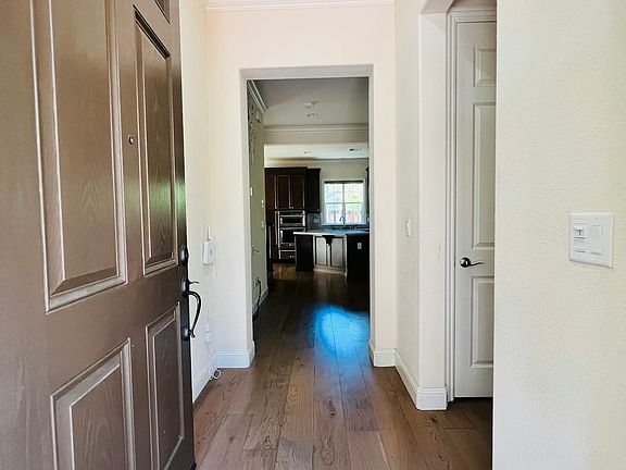 2nd image of 3024 Sonsilla Ln