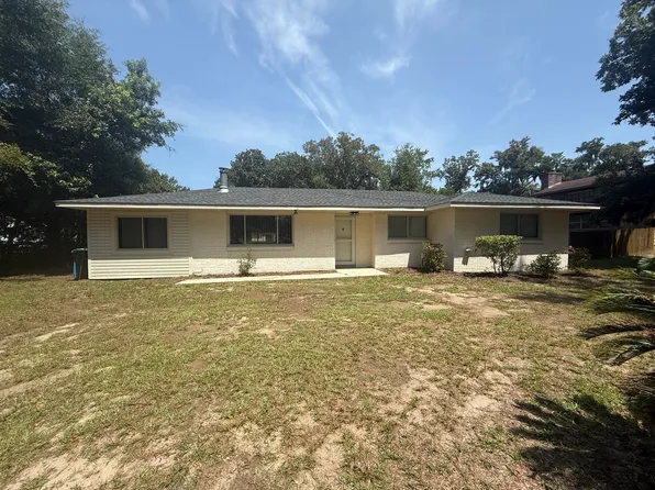 2803 Smilax Ave, Pt Royal, SC 29935