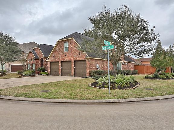 2nd image of 5601 Walker Dr