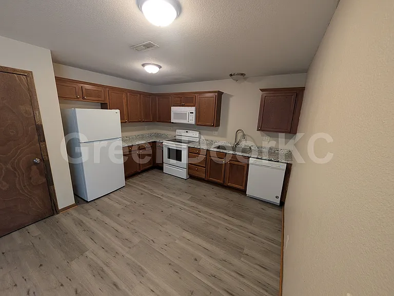 900 Fall Meadow Ln — Photo 6