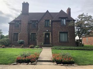 11112 Edgepark Dr, Garfield Heights, OH