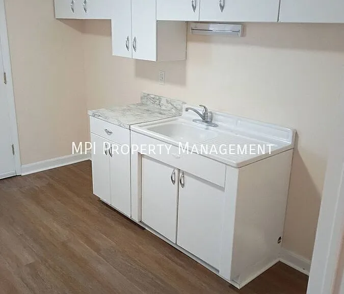 316 N 75th St #6 — Photo 1