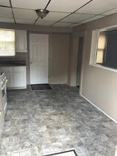 503 W 14th St #F1 — Photo 6