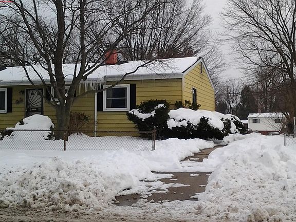 4th image of 2827 Woodruff Ln