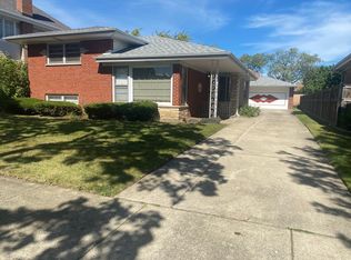 7152 Lee St, Niles, IL 60714
