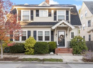16 Adelphi Ave, Providence, RI 02906