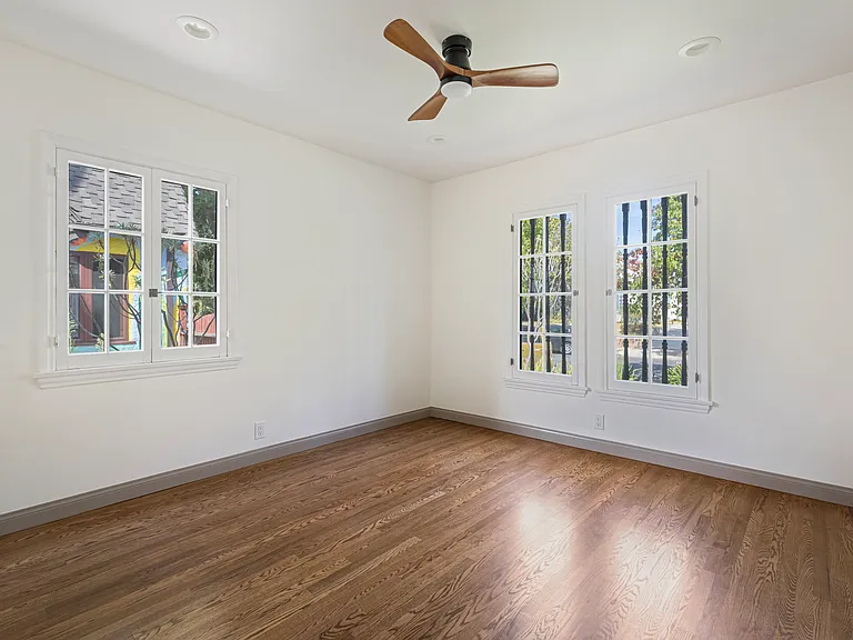 1169 S Sierra Bonita Ave — Photo 37