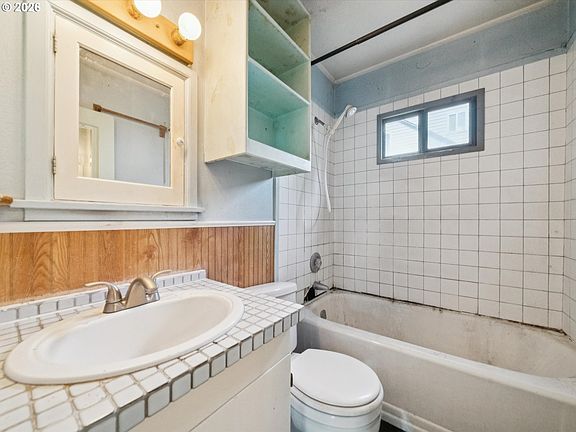 5th image of 10452 SE 55th Ave