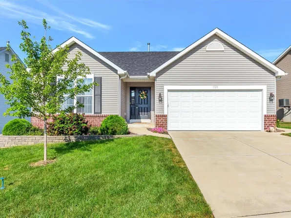 1729 Meade Ct, Pacific, MO 63069