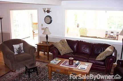Family Room looking into Sun Room