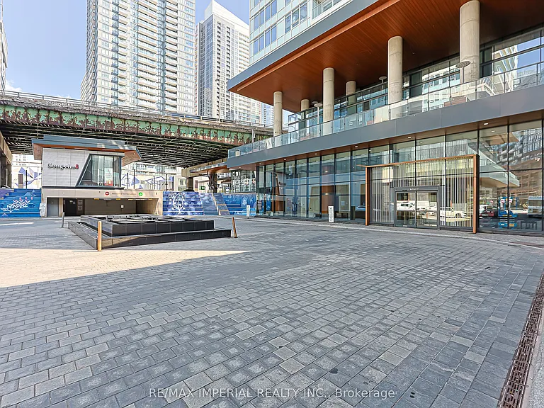 17 Bathurst St #2707 — Photo 3
