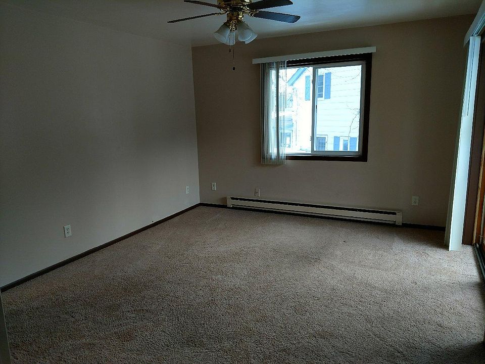 2nd image of 549 River St #6