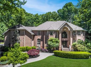 26 Linda Ter, Randolph, NJ 07869