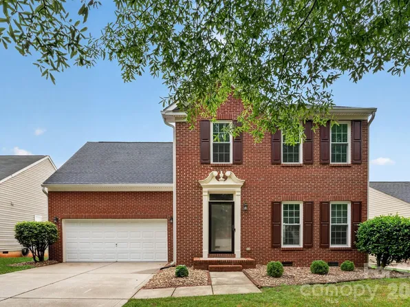 2515 Bethesda Oaks Dr, Gastonia, NC 28056