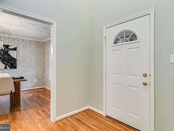 4th image of 6094 Hill Rd