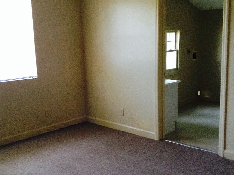 2nd image of 1724 E 30th St