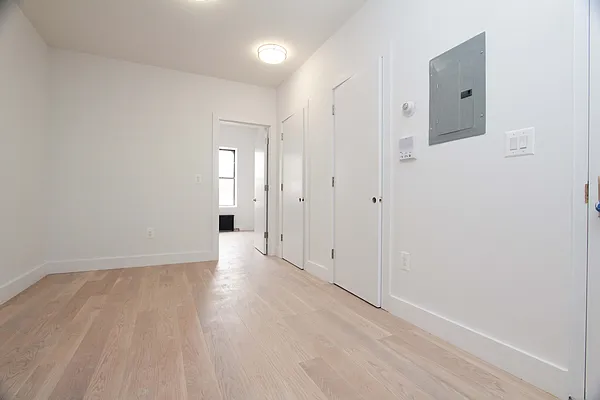 Rented by Nooklyn NYC LLC | media 16