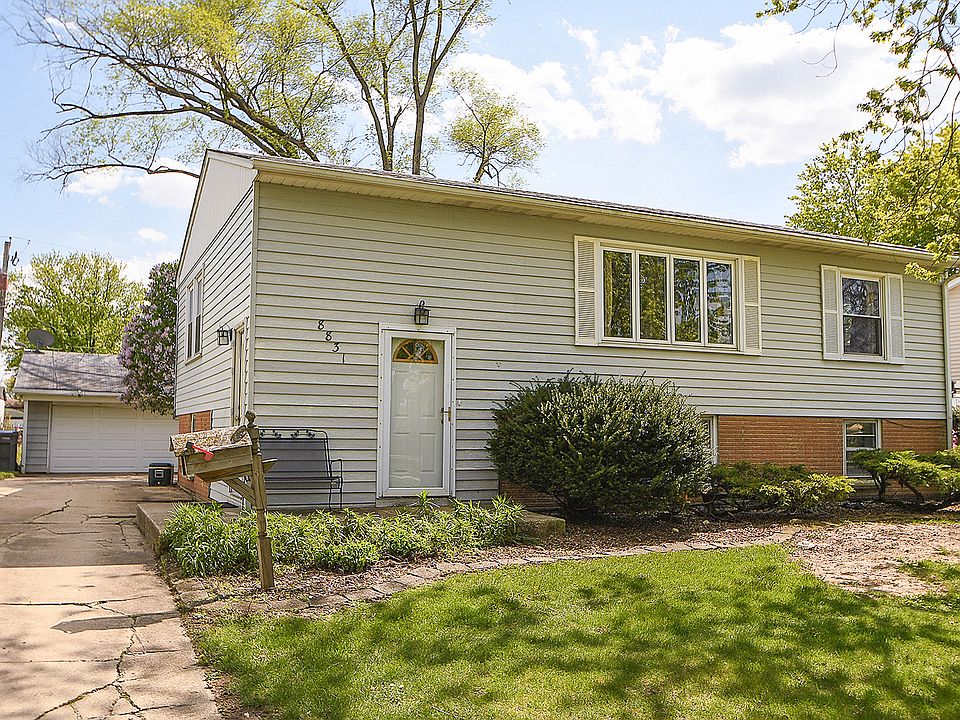 1st image of 8831 Golfview Dr