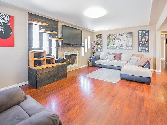 3rd image of 3373 Meridian Ave