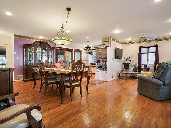 2nd image of 30 Camden Pl