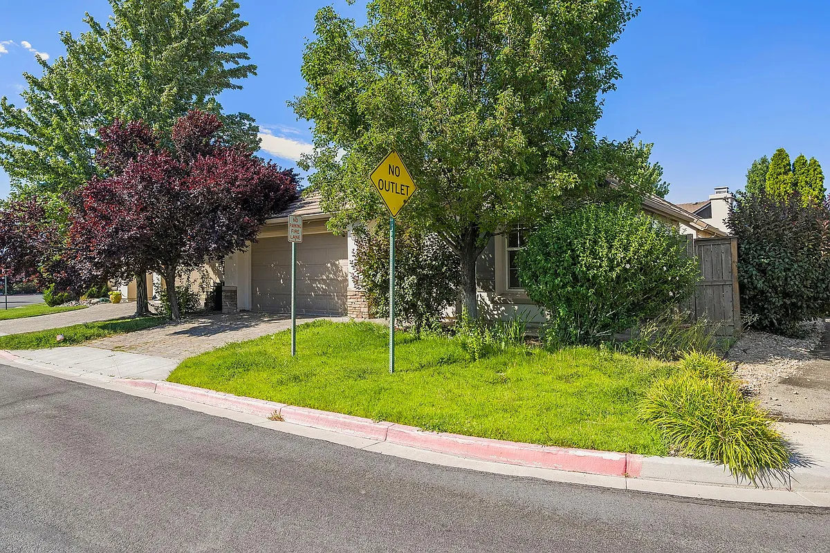Building Photo - 491 Roseben Ct