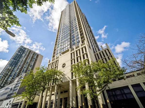 1122 N Clark St APT 1607, Chicago, IL 60610