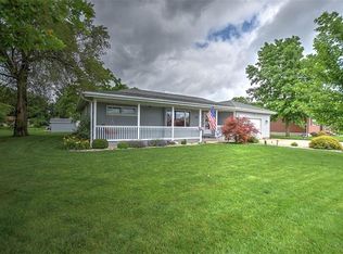 250 Shutter Dr, Decatur, IL 62526
